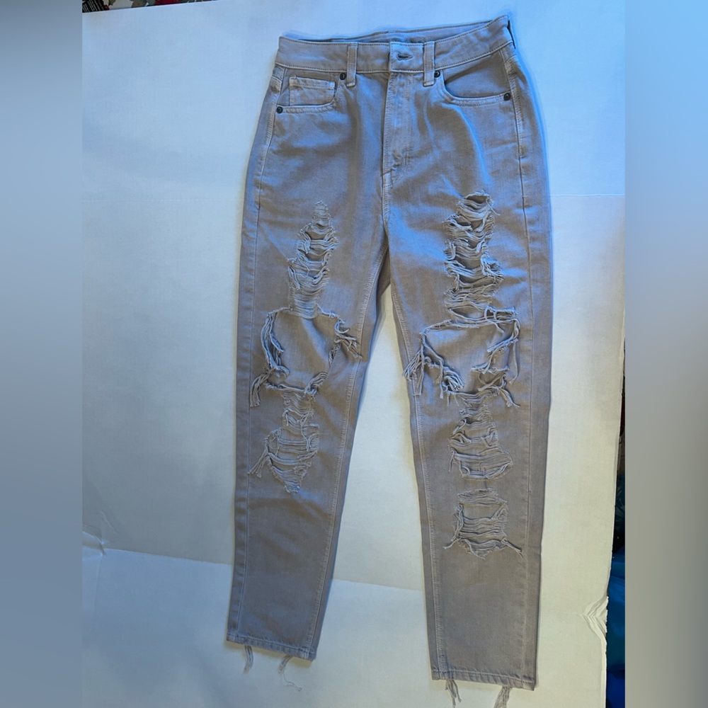 American Eagle Outfitters Light Gray High-Waisted Mom Jeans size 2